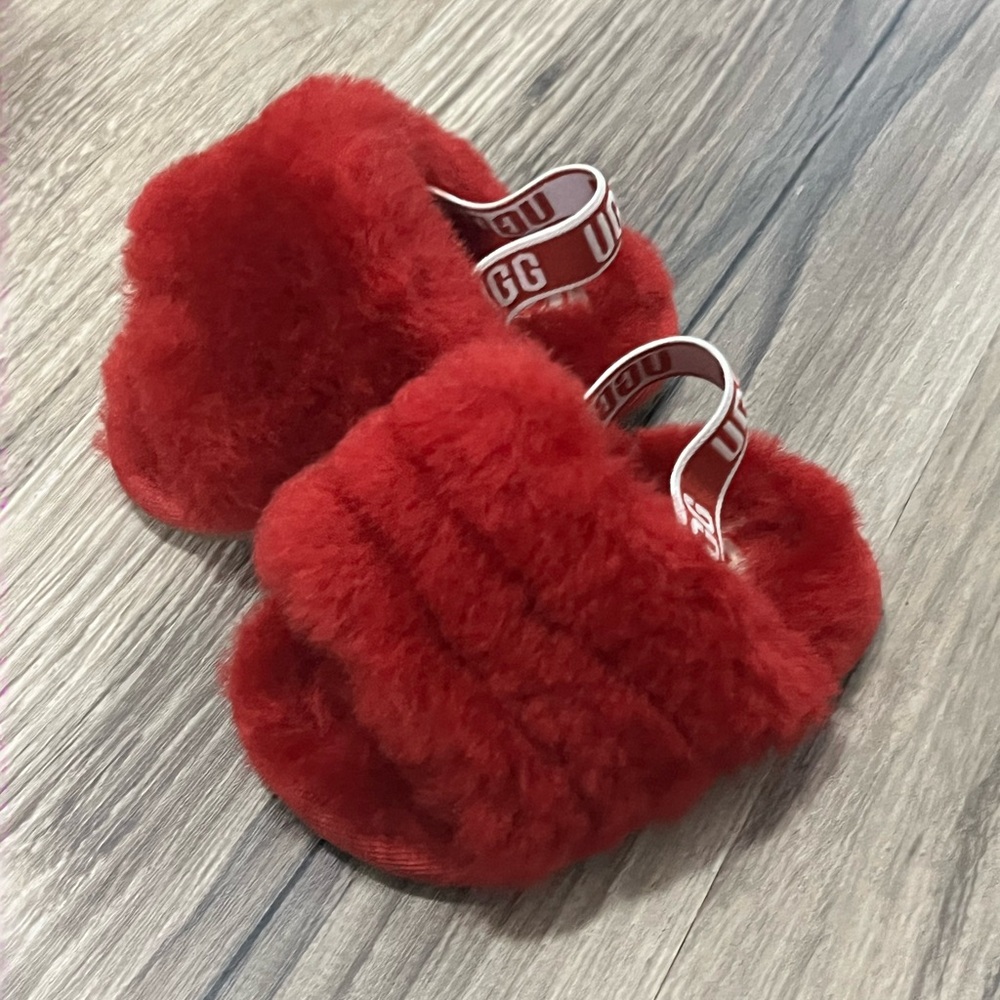 Uggs Baby girl 2-3 😍